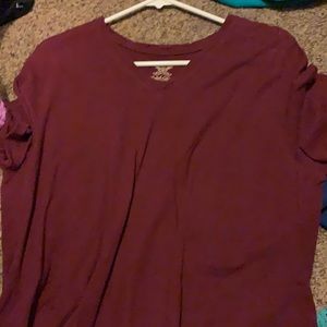 Maroon tshirt